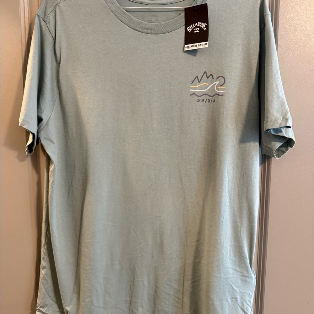 NWT Billabong Green Graphic T-Shirt